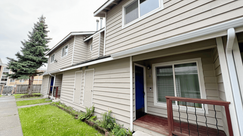 Anchorage Townhome: 217 W 14th Ave