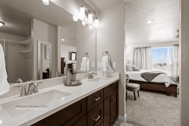 Bluffdale Townhome: 572 Lewski Ln