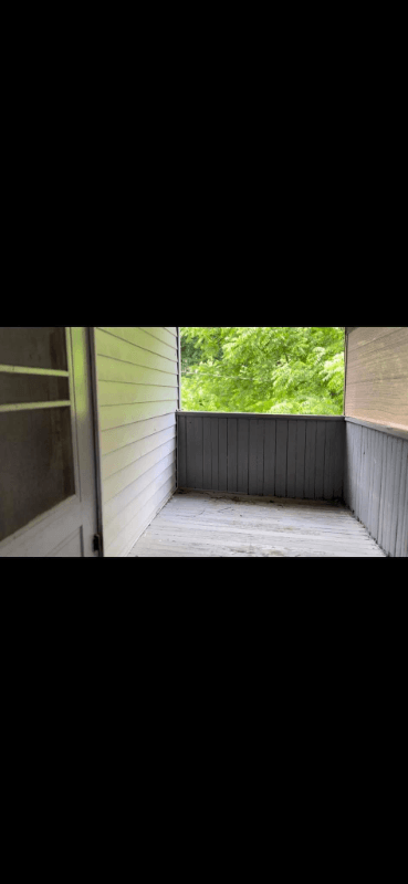 Corning Apartment: 125 W 3rd St