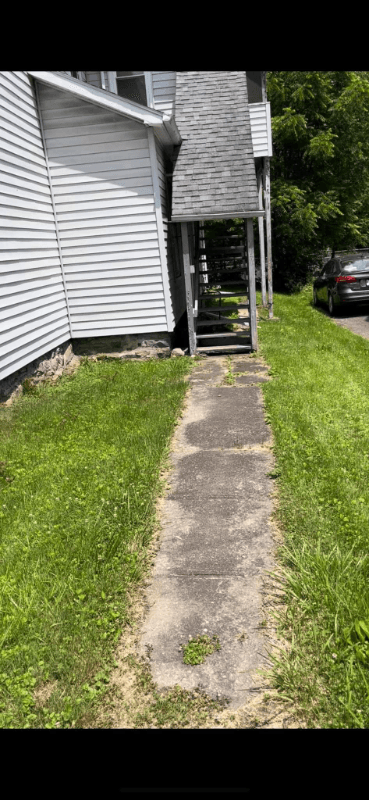 Corning Apartment: 125 W 3rd St