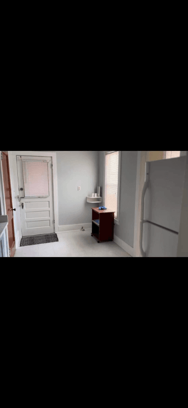 Corning Apartment: 125 W 3rd St