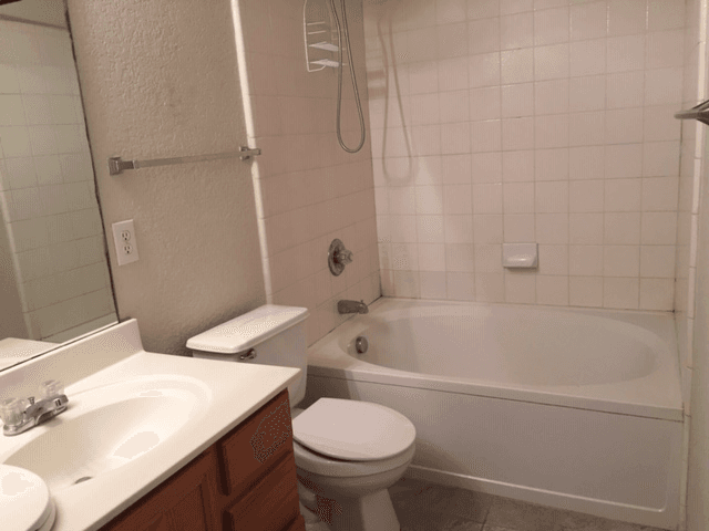 San Antonio House: 7807 Hedrick Farm