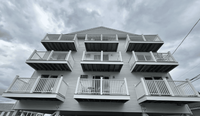 Hampton Condo: 415 Ocean Boulevard