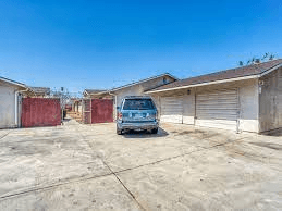 Fresno Multiplex: 512 S Dearing Ave
