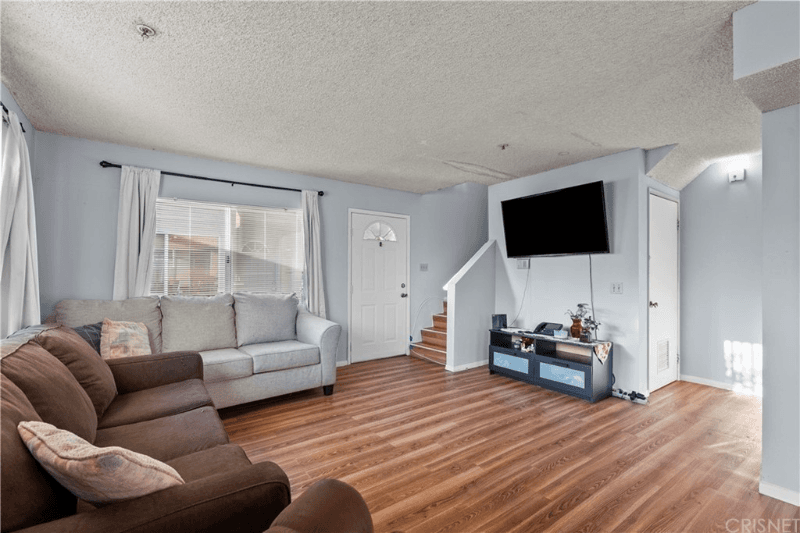 North Hills Townhome: 8800 Burnet Ave