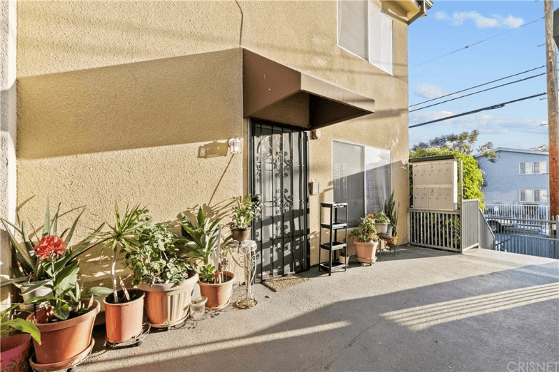 North Hills Townhome: 8800 Burnet Ave