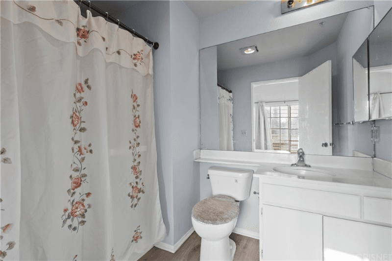 North Hills Townhome: 8800 Burnet Ave