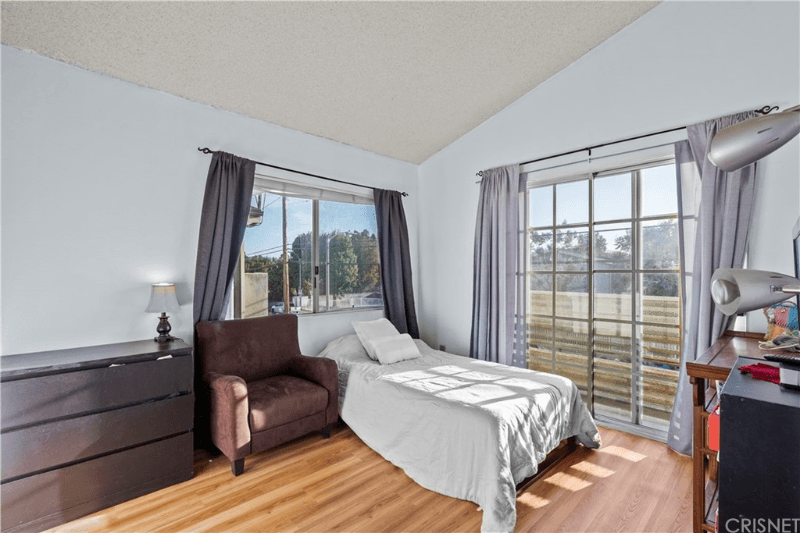 North Hills Townhome: 8800 Burnet Ave