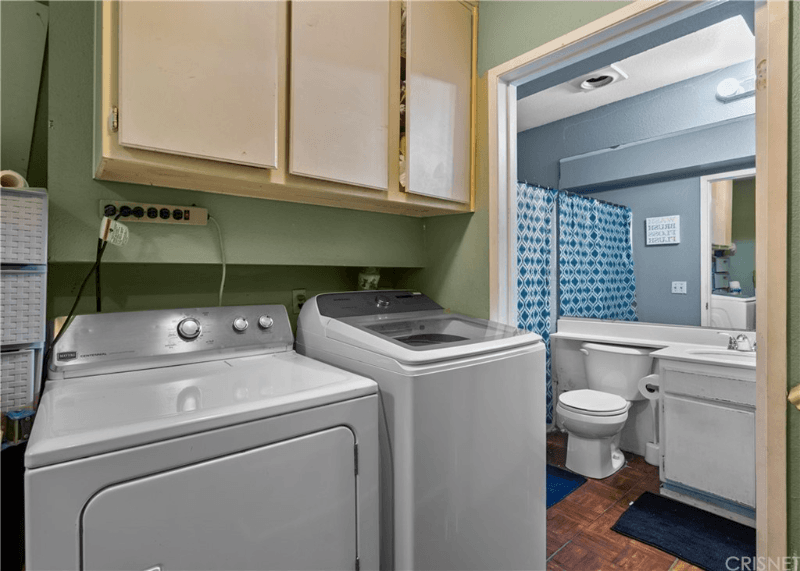 North Hills Townhome: 8800 Burnet Ave