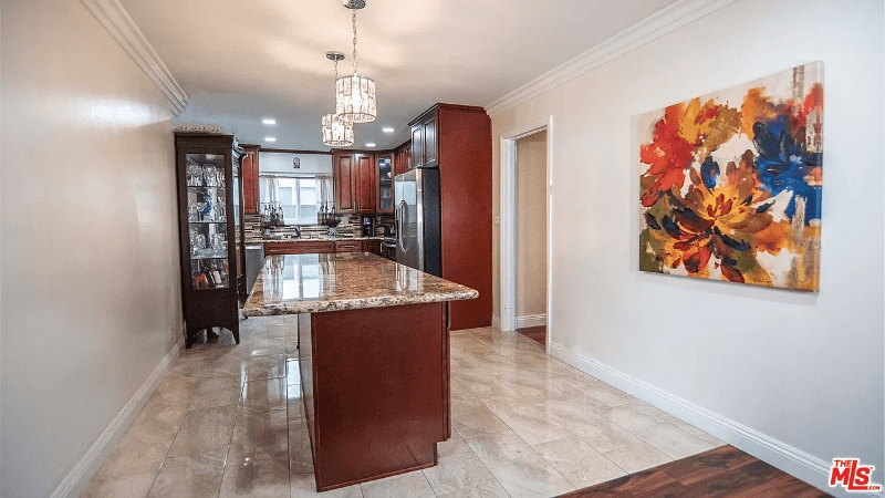 Los Angeles House: 133 E 140th St