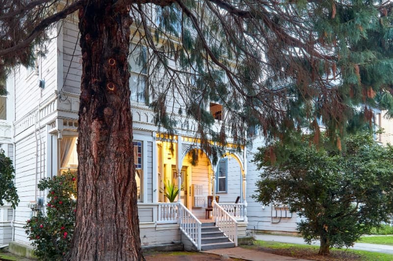 Berkeley Apartment: 2332 Fulton St.