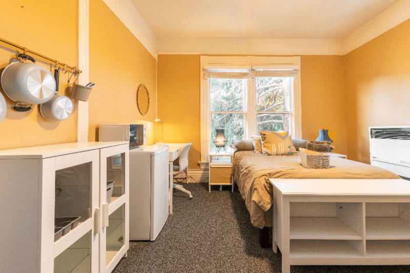 Berkeley Apartment: 2332 Fulton St.