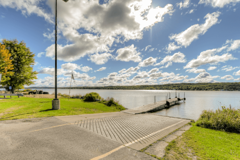 Lake Geneva House: N3392 Club House Dr