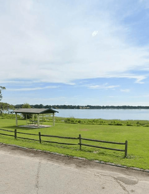 Winter Haven House: 1423 26 St NW