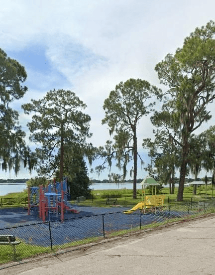 Winter Haven House: 1423 26 St NW