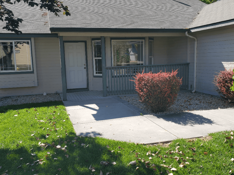 NAMPA House: 16823 WATERFORD WAY