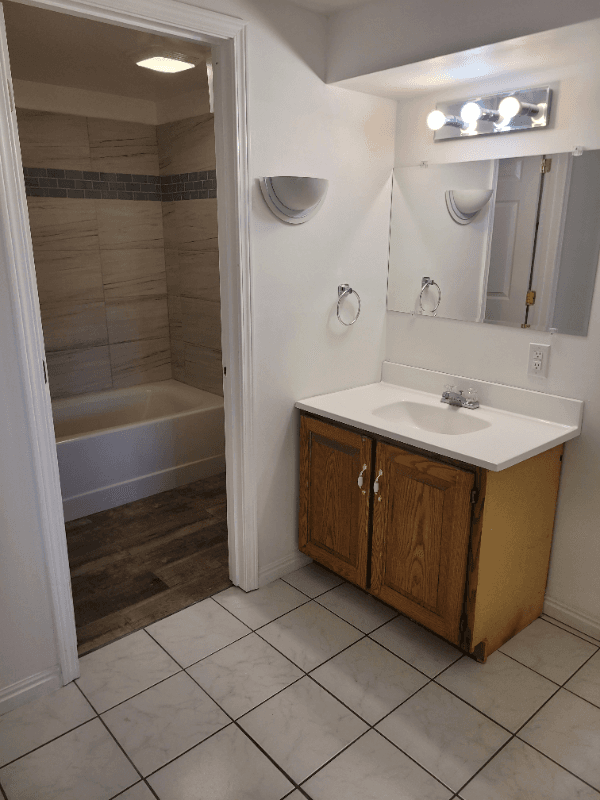 Bountiful Apartment: 2119 S Davis Blvd