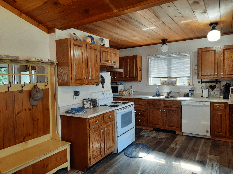 Bellaire House: 293 Sumac Lane