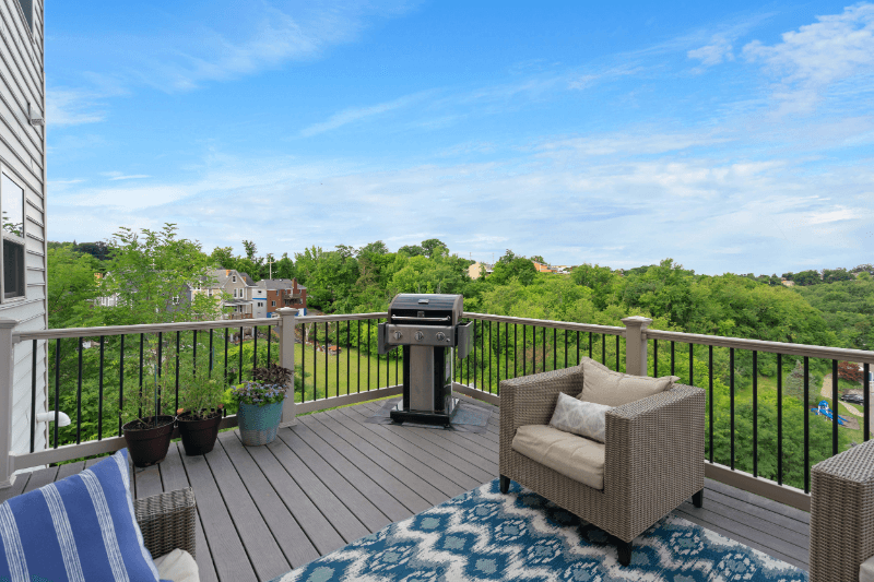 Pittsburgh Townhome: 328 Aprilmae Way