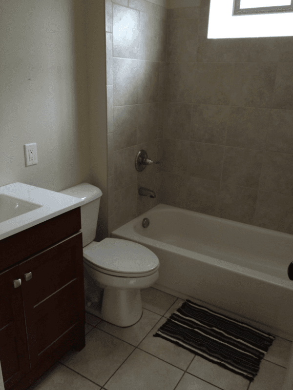 Cincinnati Apartment: 925 Nassau St