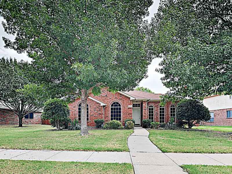 Allen House: 1219 Aylesbury Dr