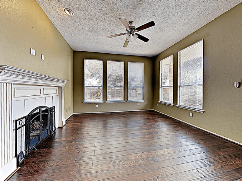 Allen House: 1219 Aylesbury Dr