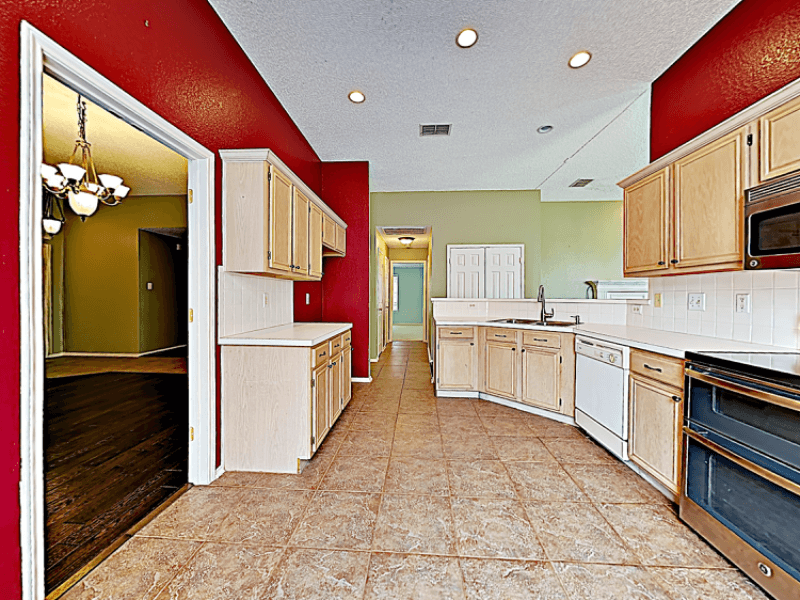 Allen House: 1219 Aylesbury Dr