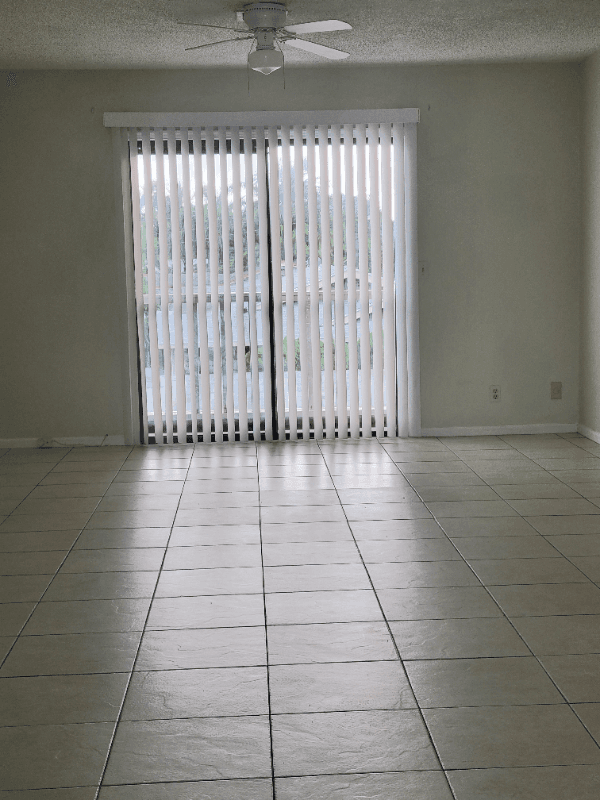 West Palm Beach Apartment: 849 W Dolphin Ridge Rd