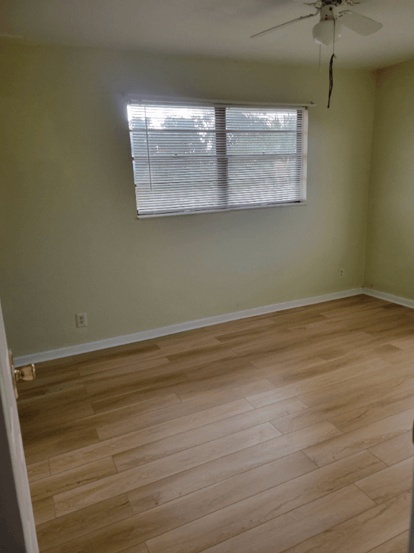West Palm Beach Apartment: 849 W Dolphin Ridge Rd