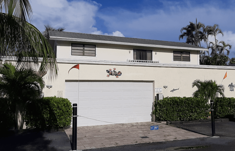 West Palm Beach Apartment: 849 W Dolphin Ridge Rd