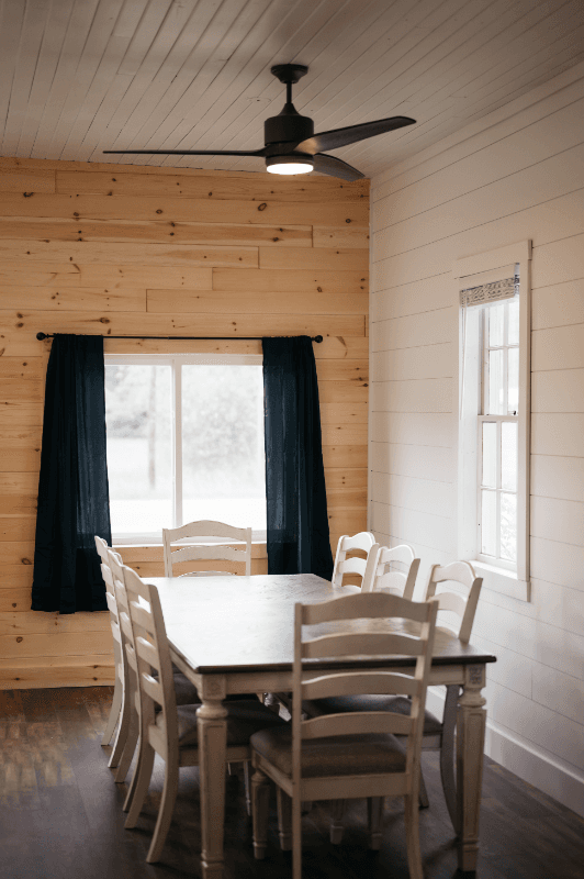 Kewadin Apartment: 2592 US 31 N