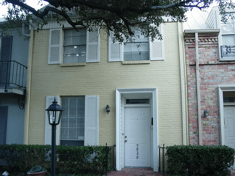 Dallas House: 9828 Valley Meadow Ct