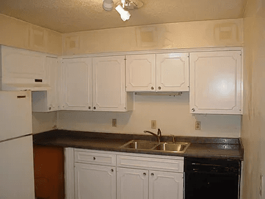 Dallas House: 9828 Valley Meadow Ct
