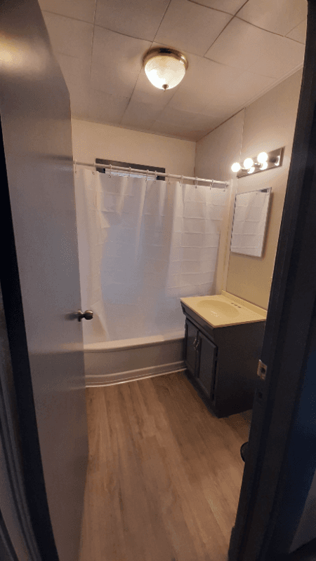 Muncie Apartment: 1400 N Wheeling Ave