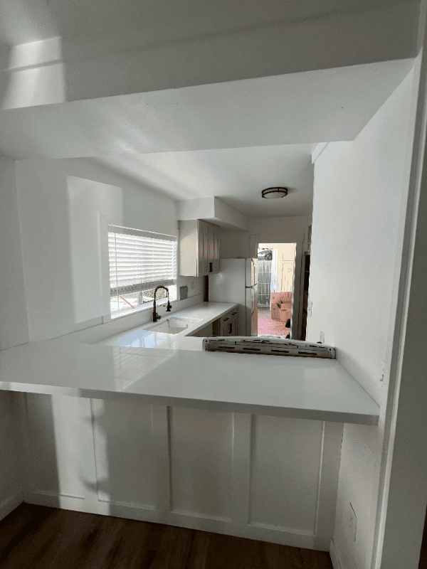 Redondo Beach Apartment: 310 Ruby St