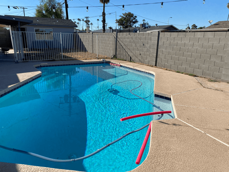 Mesa House: 242 W Jasmine St