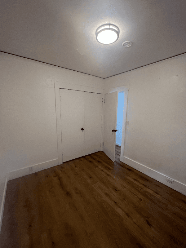 Redondo Beach Apartment: 310 Ruby St