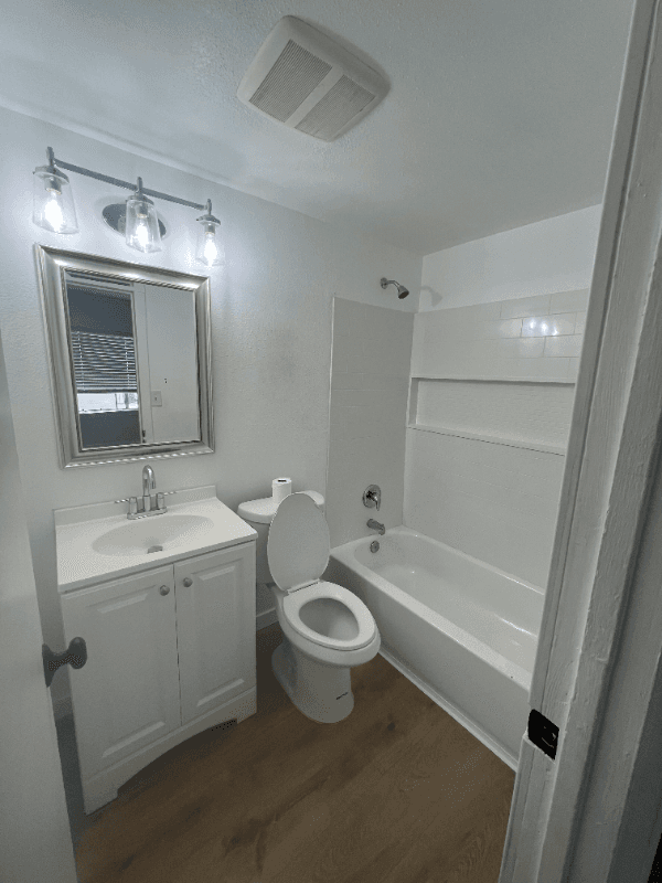 Redondo Beach Apartment: 310 Ruby St