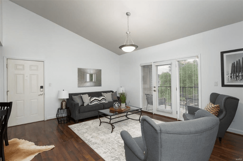 Valley Park Condo: 885 Forest Ave