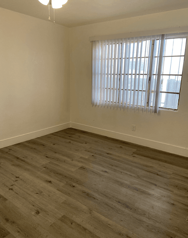 Las Vegas Apartment: 218 N 13th st