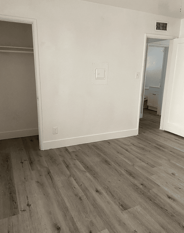 Las Vegas Apartment: 218 N 13th st