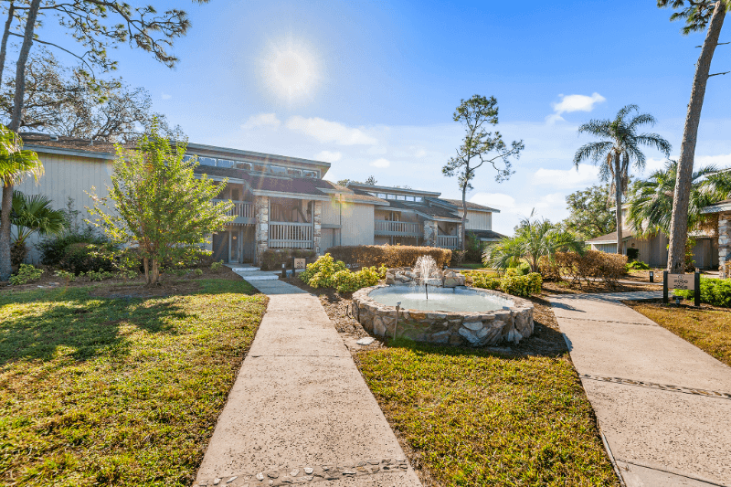 Haines City House: 2077 Corner Lake Dr