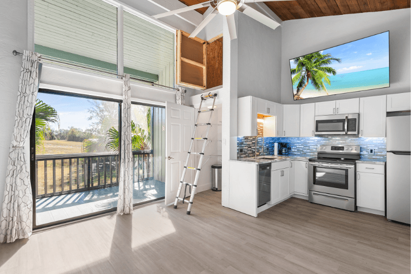 Haines City House: 2077 Corner Lake Dr