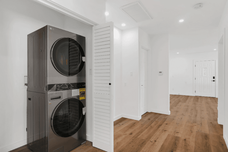 Los Angeles House: 5044 Hartwick Street