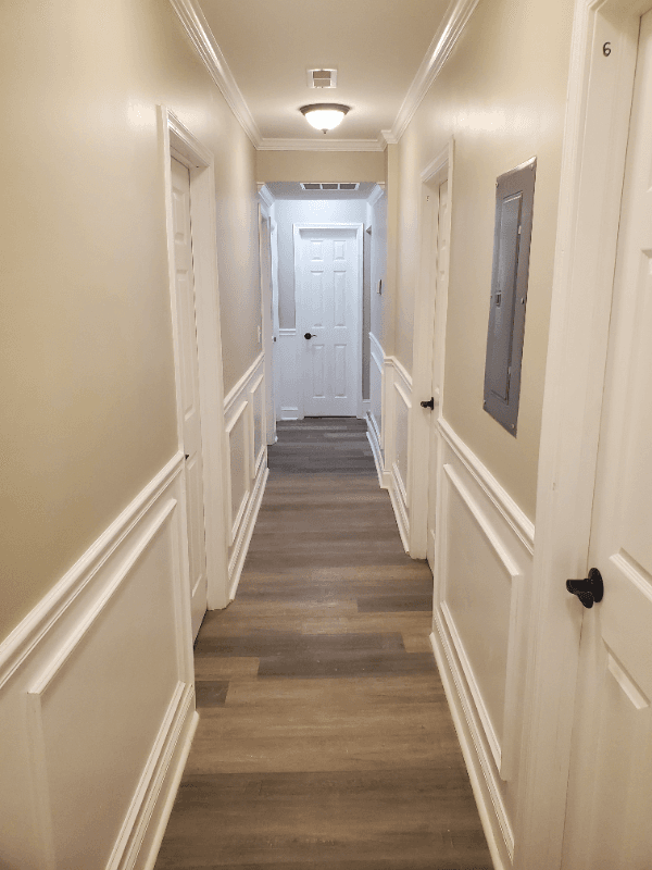 Brooklyn House: 17 W Talbott st