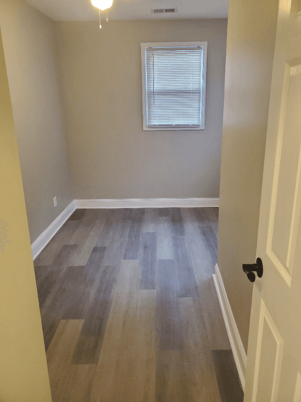 Brooklyn House: 17 W Talbott st
