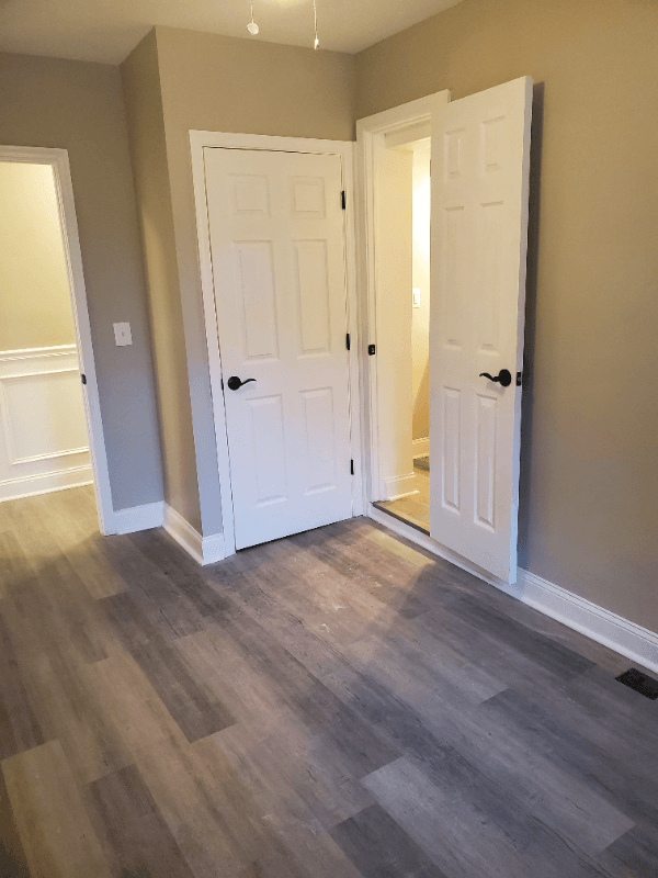 Brooklyn House: 17 W Talbott st