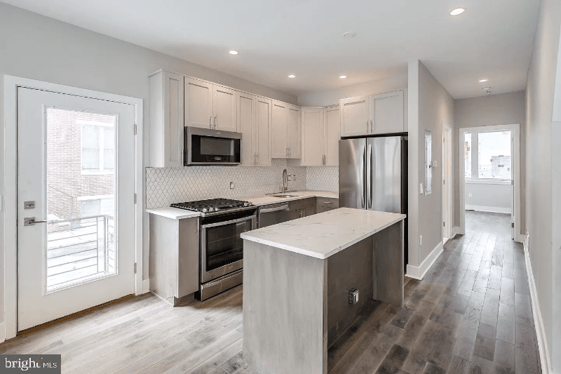 Philadelphia Apartment: 1013 S 20th St