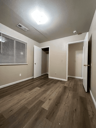 Fresno Multiplex: 512 S Dearing Ave