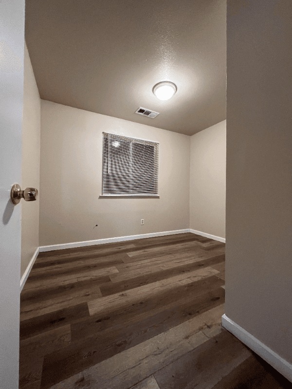 Fresno Multiplex: 512 S Dearing Ave